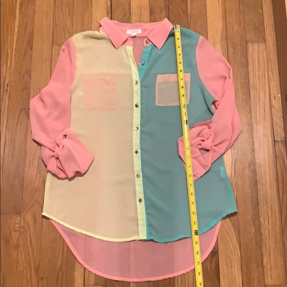 🎉HP🎉 Edge sheer colorblock shirt - Picture 2 of 5